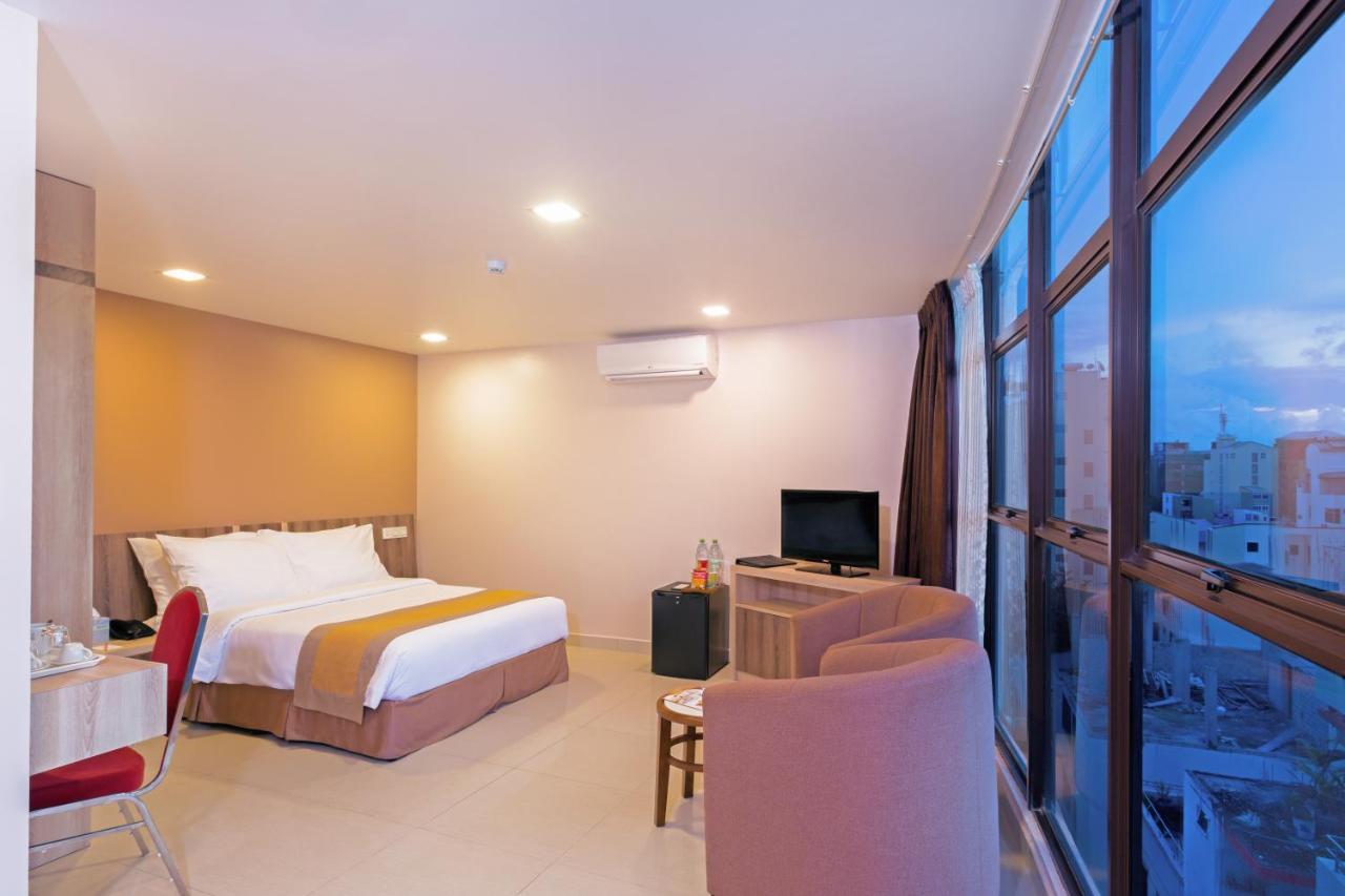 Champa Central Hotel Malé Exterior foto